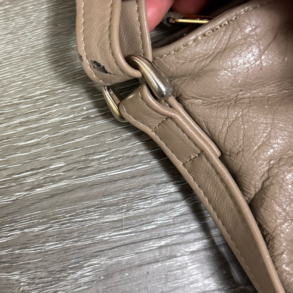SAS Beige Leather Hand Stitched Purse Made in USA - Picture 12 of 16